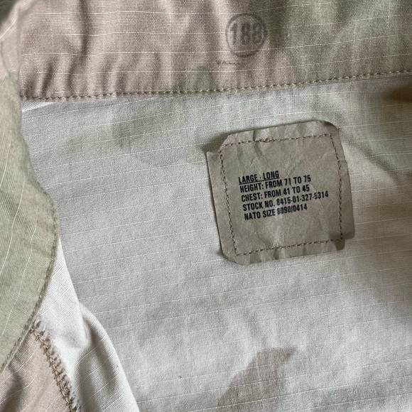 Four Pocket Cargo Desert Camouflage Military Jacket - Picture 8 of 8